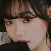 Slivia__王苡昕 Meztelen