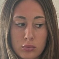 Sophie Alice Meztelen