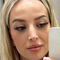 Sophie Schulz Meztelen