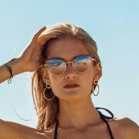 Sunny Emily Meztelen