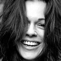 Suzan Anbeh Meztelen
