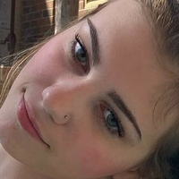 Talea Meztelen