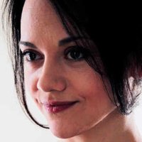 Tania Emery Meztelen