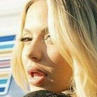 taymoney Meztelen