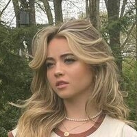 Tess Holloway Meztelen