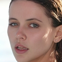 Tess Homann Meztelen