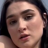 Tits Mcgee Meztelen