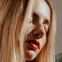 tokgaunighe Meztelen