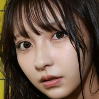 toomi Meztelen