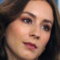 Troian Bellisario Meztelen