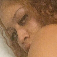 TS Baddie Meztelen