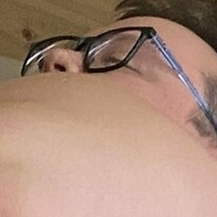 tychub Meztelen