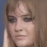 Victoria De Angelis Meztelen