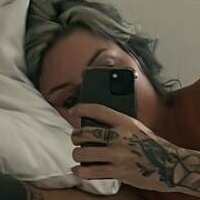 Whiterabbits Meztelen