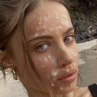Xenia Meztelen