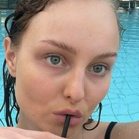 yourene Meztelen
