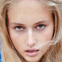 Zoe Helena Meztelen